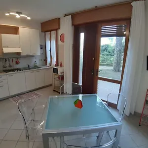 Cristina N. 01 Apartment