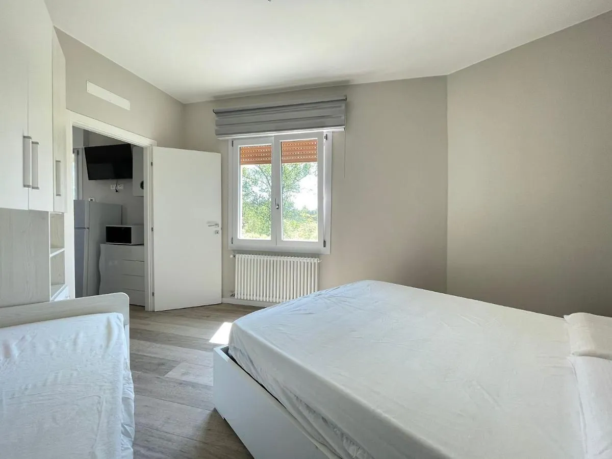 Condominio Garcia Lorca-Walterigato Apartments-Solo Per Famiglie Lido di Jesolo 0*,  Italy